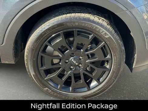 Used 2022 Kia Telluride EX w/ EX Premium Package image 9