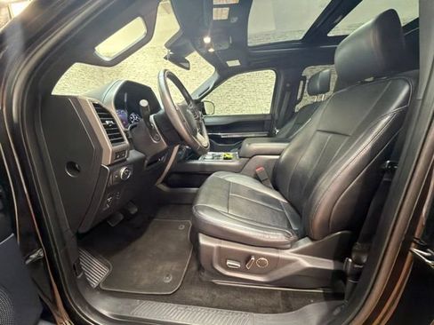 Used 2019 Ford Expedition XLT w/ Equipment Group 202A RWD image 24