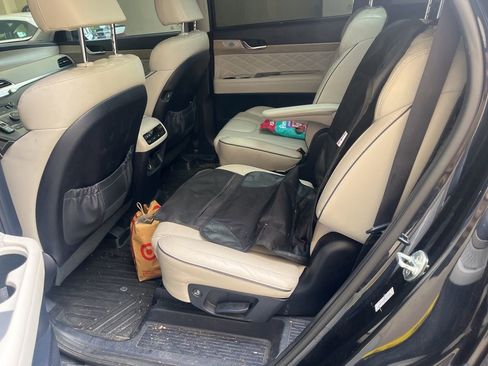 Used 2022 Hyundai Palisade Calligraphy image 15