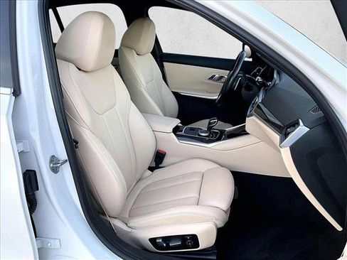 Used 2019 BMW 330i Sedan w/ Convenience Package image 9