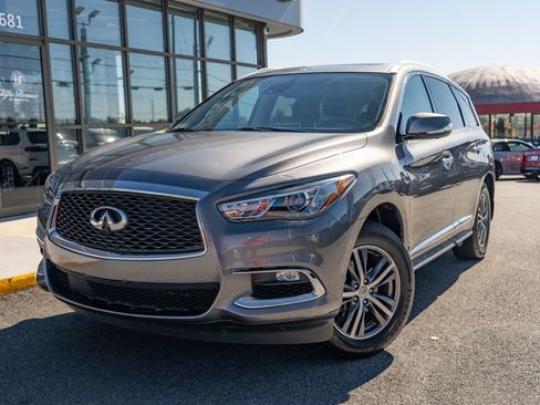 Used 2020 INFINITI QX60 Luxe w/ Essential Package image 2