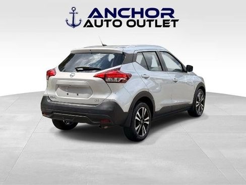 Used 2019 Nissan Kicks SV FWD image 8