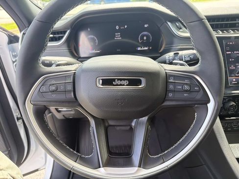 New 2026 Jeep Grand Cherokee L 4WD image 10