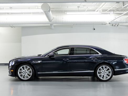 Certified 2026 Bentley Flying Spur V8 AWD/4WD image 4