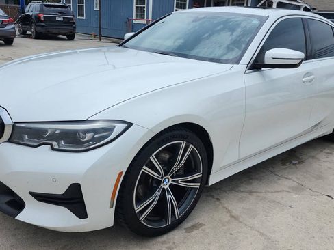 Used 2021 BMW 330i Sedan w/ Driving Assistance Package RWD image 3