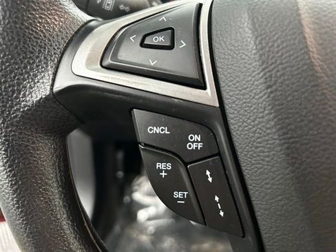 Used 2019 Ford Fusion SE image 17