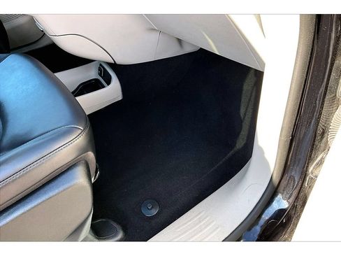 Used 2024 Chrysler Pacifica Touring-L FWD image 45