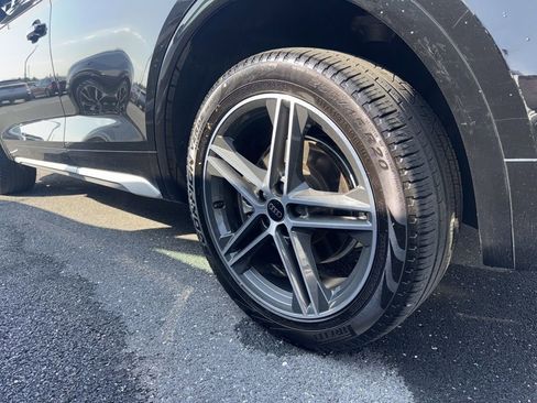 Certified 2025 Audi Q5 e Premium Plus image 37