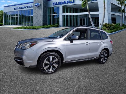 Used 2017 Subaru Forester 2.5i Premium image 3