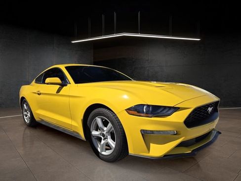 Used 2018 Ford Mustang Coupe RWD image 1