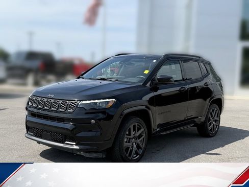 Used 2024 Jeep Compass Limited w/ High Altitude Package AWD/4WD image 2