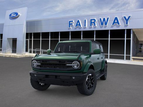 New 2025 Ford Bronco Outer Banks image 2