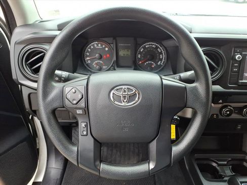 Used 2016 Toyota Tacoma SR w/ SR Convenience Package image 18