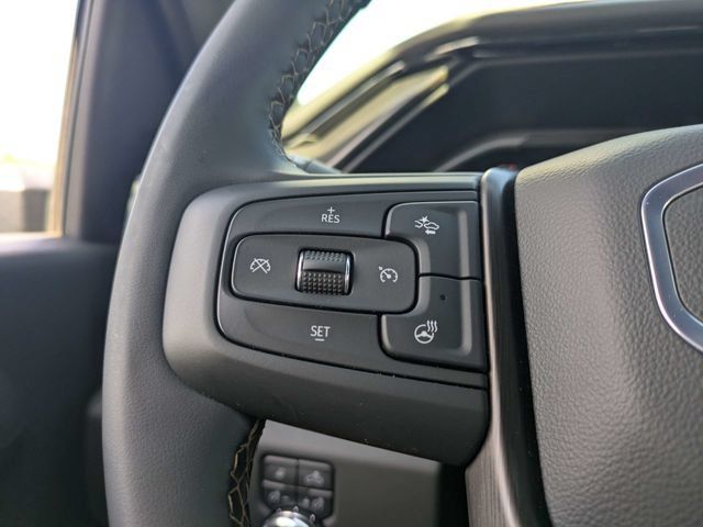 Used 2025 GMC Sierra 2500 AT4 w/ AT4 Premium Plus Package AWD/4WD image 29