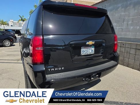 Used 2019 Chevrolet Tahoe LS w/ Enhanced Driver Alert Package AWD/4WD image 4