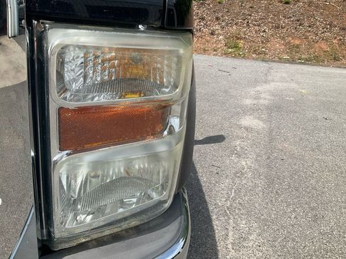Used 2010 Ford F250 Lariat AWD/4WD image 9