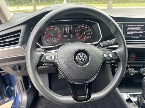 Used 2020 Volkswagen Jetta SE FWD image 28