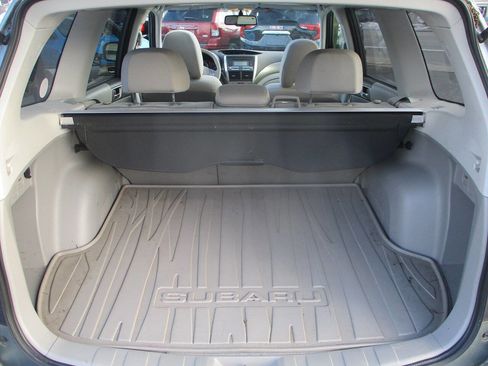 Used 2010 Subaru Forester 2.5X Premium image 11