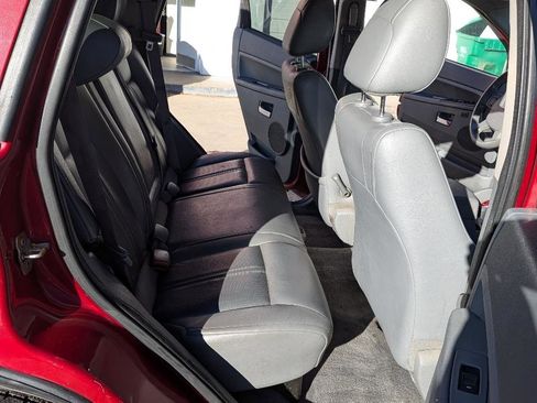 Used 2006 Jeep Grand Cherokee Limited AWD/4WD image 13