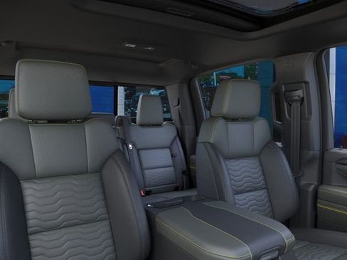 New 2026 Chevrolet Silverado 2500 ZR2 w/ LPO, Dark Essentials Package AWD/4WD image 24