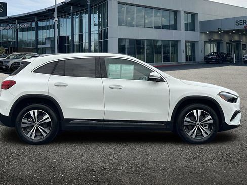 Certified 2025 Mercedes-Benz GLA 250 4MATIC image 3