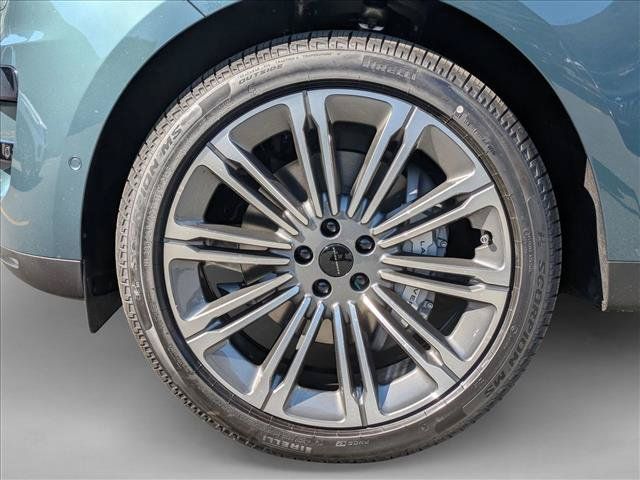 Used 2026 Land Rover Range Rover Sport SE AWD/4WD image 10