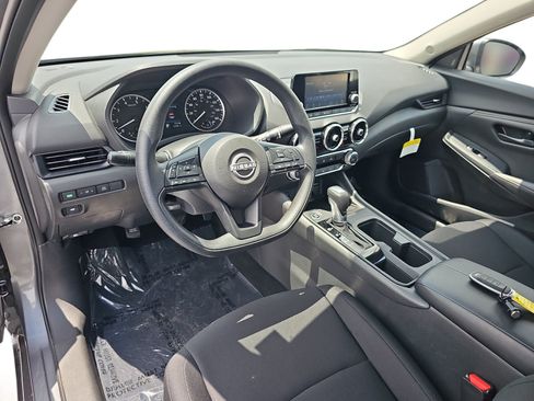 Used 2025 Nissan Sentra S FWD image 13