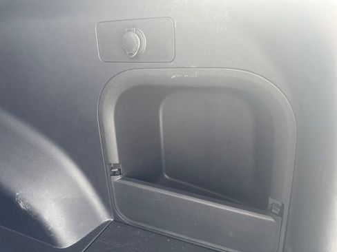 Used 2025 Toyota RAV4 XLE image 42