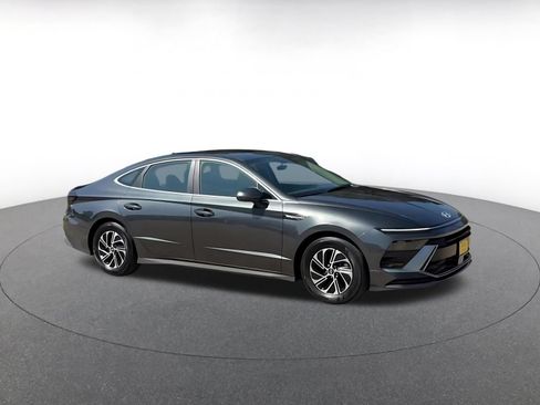 Used 2026 Hyundai Sonata Blue FWD image 2