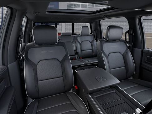 New 2026 RAM 1500 Laramie AWD/4WD image 9