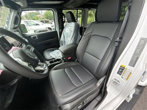 New 2025 Jeep Wrangler Unlimited Sahara image 11