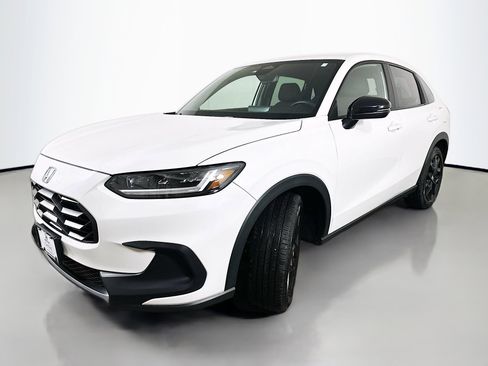 Used 2024 Honda HR-V Sport image 3