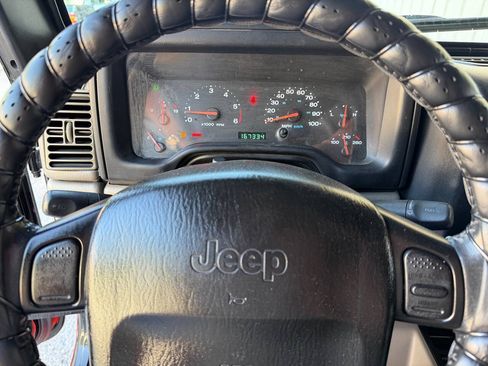 Used 2003 Jeep Wrangler Sahara AWD/4WD image 21
