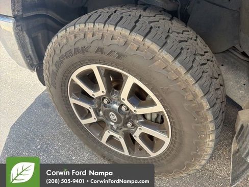 Used 2018 Toyota Tundra Limited w/ Limited Premium Package AWD/4WD image 10
