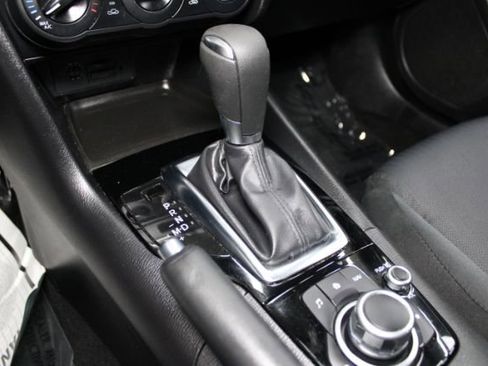 Used 2016 MAZDA MAZDA3 i Sport image 11