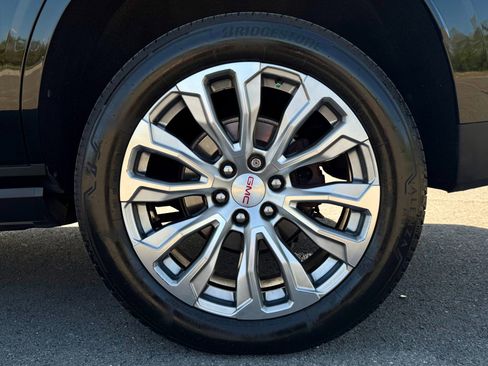 Used 2022 GMC Yukon Denali w/ Max Trailering Package image 15