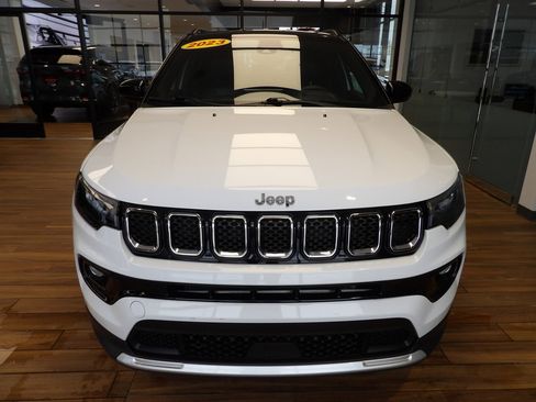 Used 2023 Jeep Compass Limited image 2