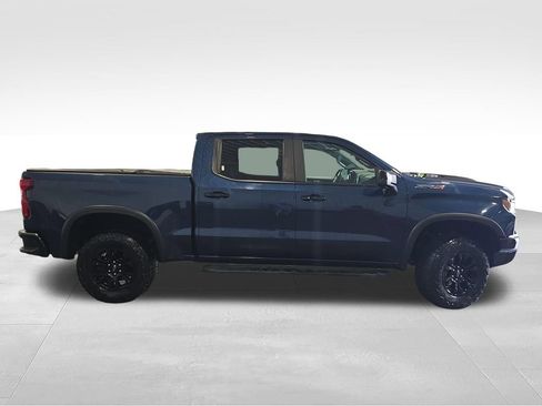 Used 2023 Chevrolet Silverado 1500 ZR2 w/ Technology Package AWD/4WD image 7