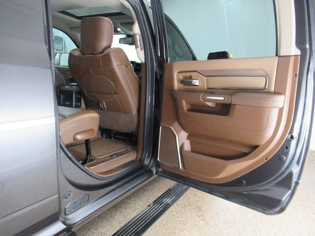 Used 2021 RAM 3500 Limited AWD/4WD image 21