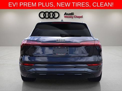 Used 2024 Audi Q8 e-tron Premium Plus w/ Premium Plus Package AWD/4WD image 4