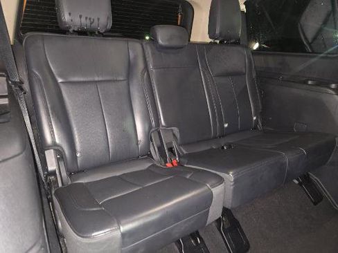 Used 2024 Ford Expedition Max XLT image 9