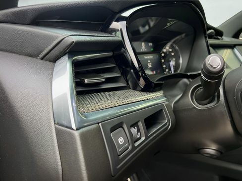 Used 2020 Cadillac XT5 Sportv image 44