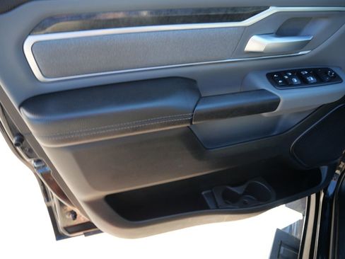Used 2019 RAM 1500 Big Horn AWD/4WD image 18