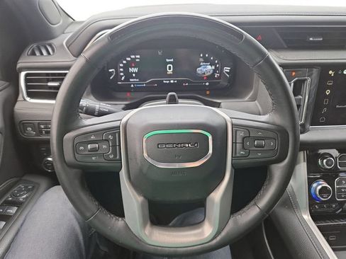 Used 2024 GMC Yukon XL Denali w/ Advanced Technology Package AWD/4WD image 14