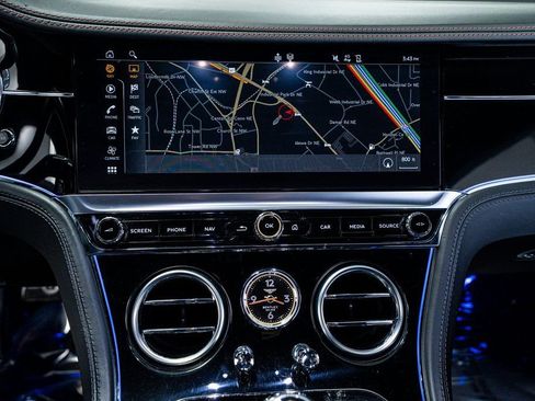 Used 2020 Bentley Continental GT image 46