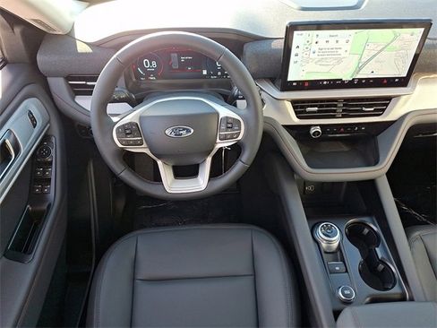 New 2026 Ford Explorer Active image 6
