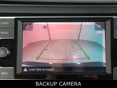 Used 2024 Volkswagen Jetta SE image 18