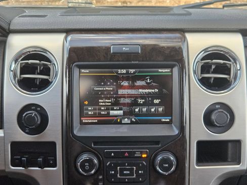 Used 2014 Ford F150 Platinum RWD image 17