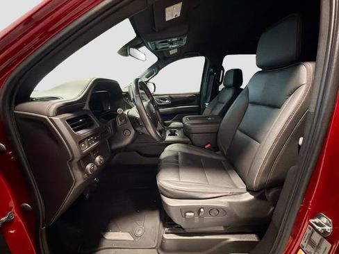 Used 2022 Chevrolet Suburban RST w/ Luxury Package image 21