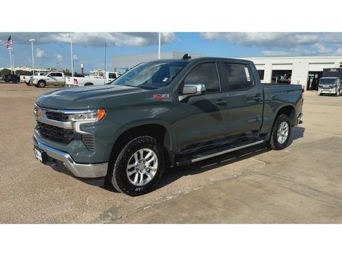 New 2026 Chevrolet Silverado 1500 LT w/ Z71 Off-Road Package AWD/4WD image 4